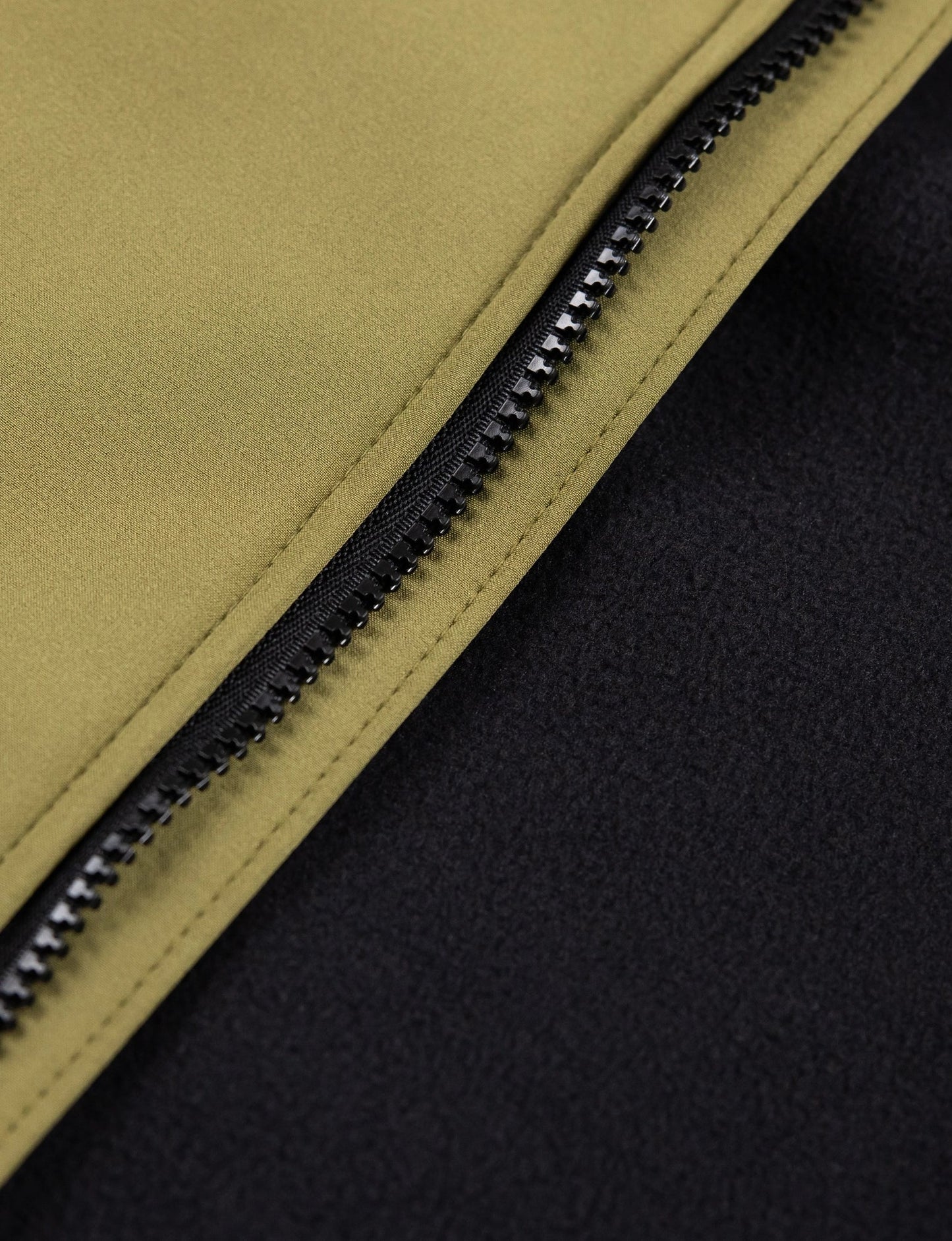 TUMBLEDOWN SOFT SHELL JACKET